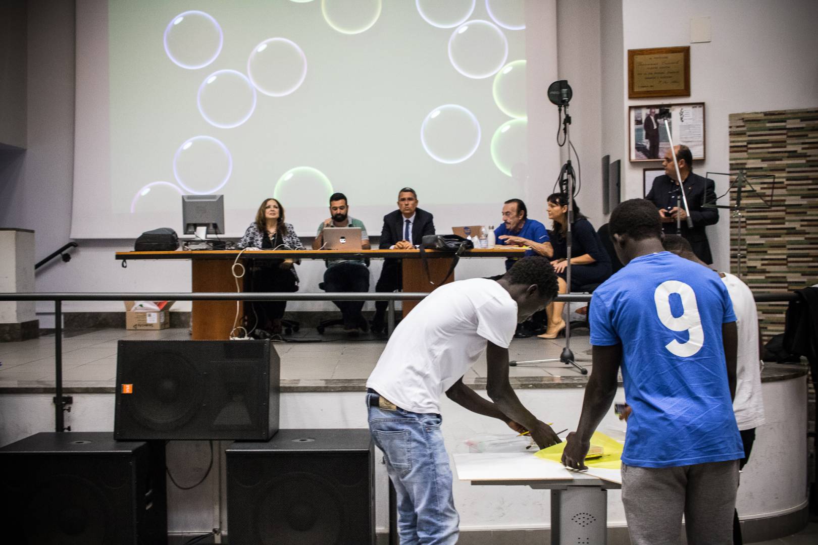 Philip Zimbardo alla premiazione del primo concorso dedicato alla promozione dei diritti dei minori