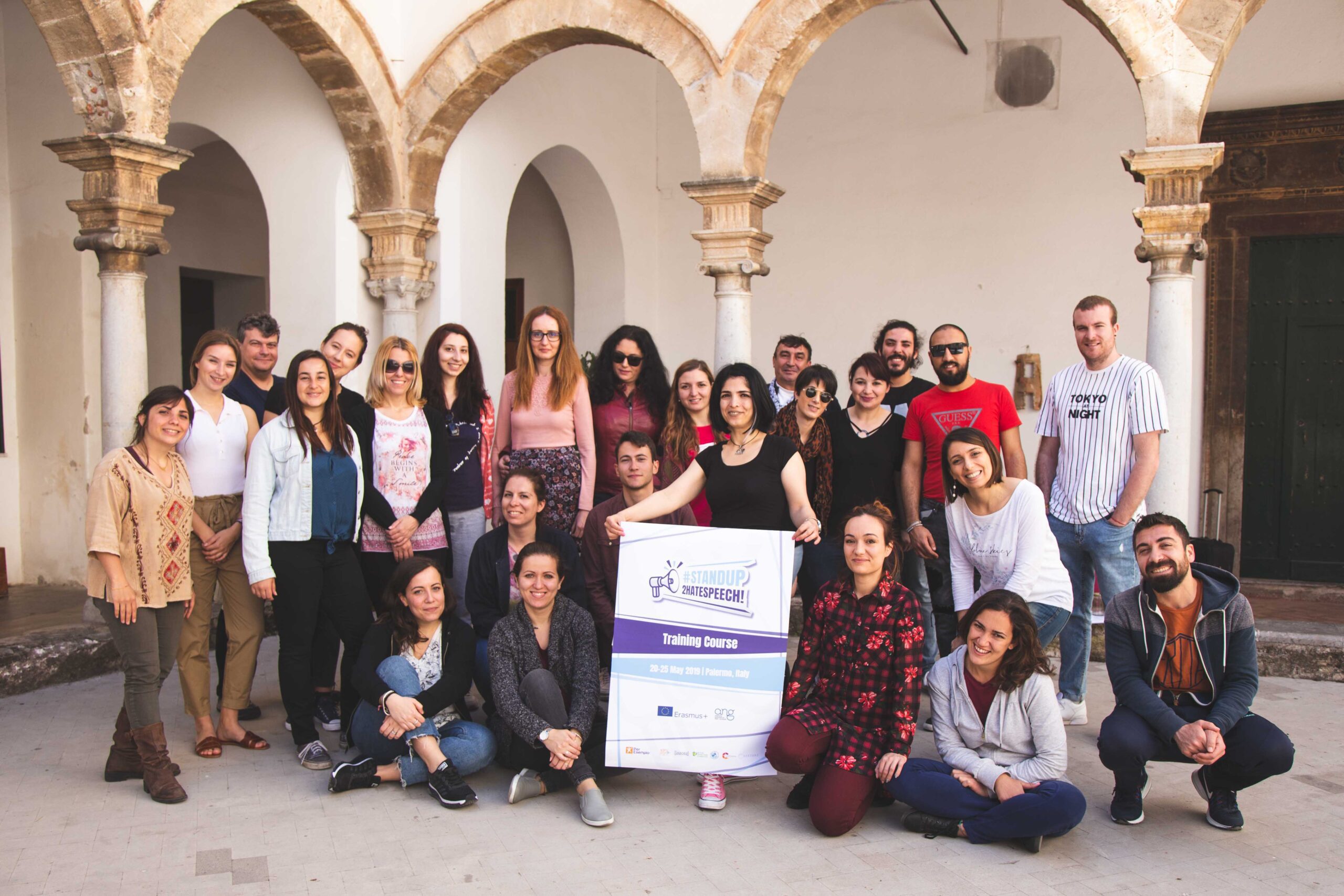 Sette buone pratiche per contrastare l’hate speech con l’educazione non formale: online il booklet finale di #standup2hatespeech