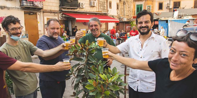 Un nuovo spazio di socialità per bambini e adulti: la rigenerazione di via Naso, nel cuore del mercato storico di Ballarò